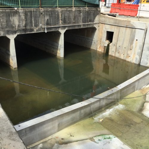 Cascading technology that allows efficient management of retaining capacities in combined sewer systems