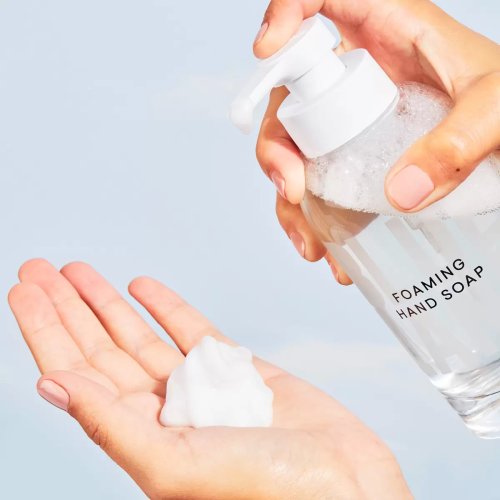 Foaming hand soap which combats virus and bacterial infections in a variety of settings