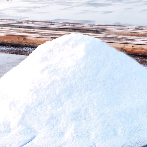 Sea salt with balanced concentration of magnesium and reduced index of microplastics